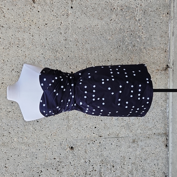 H&M Dresses & Skirts - strapless cocktail dress